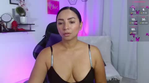 Emmi Cam online show from 10, 4, 2026