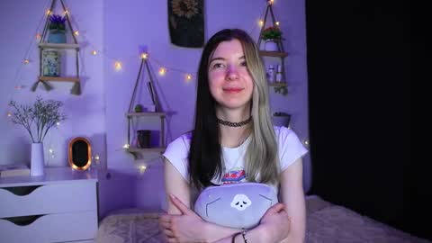 Snapshot of emmie_everly chatting on 12, 10, 2025 emmie_everly online show from 12, 10, 2025