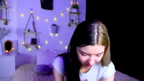 Snapshot of emmie_everly chatting on 16, 10, 2025 emmie_everly online show from 16, 10, 2025