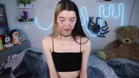 Snapshot of emmie_everly chatting on 26, 6, 2026 emmie_everly online show from 26, 6, 2026