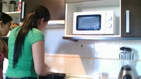 emmie online show from 12, 9, 2025