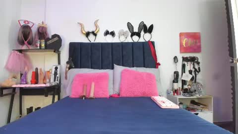 Snapshot of emmily_giraldo chatting on 10, 7, 2026 online show from 10, 7, 2026