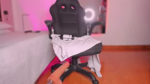    online show from 29, 11, 2025