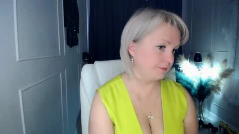 Snapshot of emmmam chatting on 29, 4, 2026 emmmam online show from 29, 4, 2026