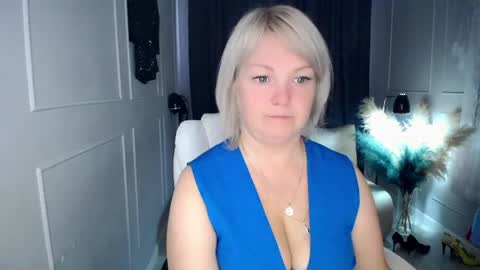 Snapshot of emmmam chatting on 12, 5, 2026 emmmam online show from 12, 5, 2026