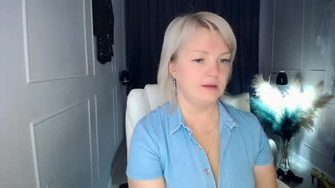 Snapshot of emmmam chatting on 13, 5, 2026 emmmam online show from 13, 5, 2026