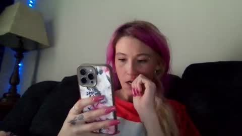 Snapshot of emmwarr1514 chatting on 6, 2, 2026 emmwarr1514 online show from 6, 2, 2026