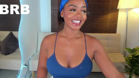 emmy_jacksson online show from 24, 1, 2025