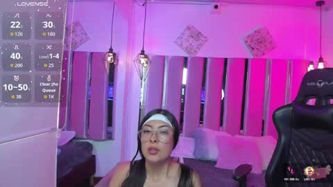 Snapshot of emmy_rosse_ chatting on 27, 10, 2025 Emmy  online show from 27, 10, 2025