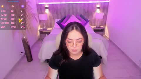 Emmy Walker online show from 20, 10, 2025