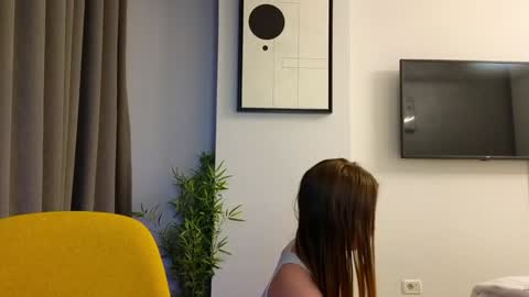 Em online show from 17, 12, 2024