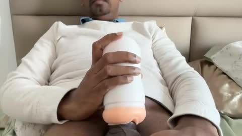 emohexatonic online show from 2, 4, 2026