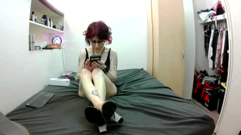 Snapshot of empress_lillth chatting on 13, 6, 2026 Empress Lillth online show from 13, 6, 2026