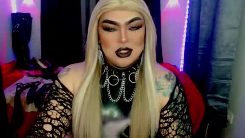 Snapshot of empressmichellexx chatting on 28, 2, 2026 Mistress Michelle online show from 28, 2, 2026