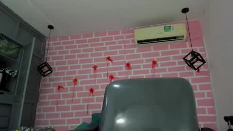 Emy online show from 26, 2, 2025