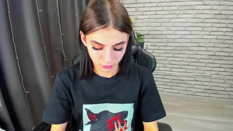 Snapshot of emy__angel chatting on 1, 2, 2025 emy__angel online show from 1, 2, 2025