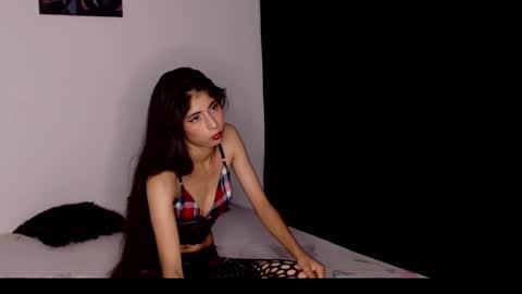 Emilly 3 Show schedule Monday to Saturday 610  Colombia time. Im free on Sundays online show from 19, 12, 2025