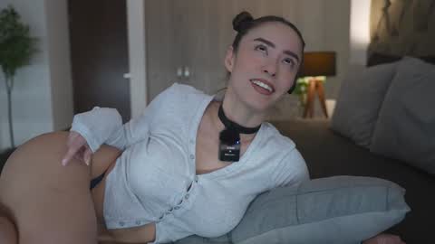 Eimi3 online show from 10, 3, 2025