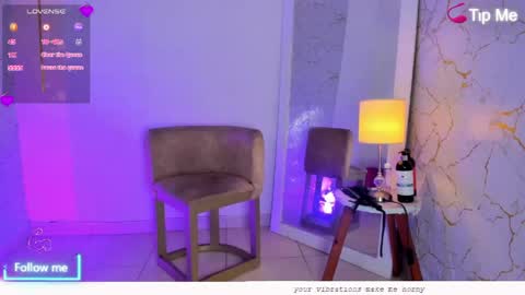 Snapshot of emylyjonhs chatting on 3, 5, 2026 EMYLY online show from 3, 5, 2026