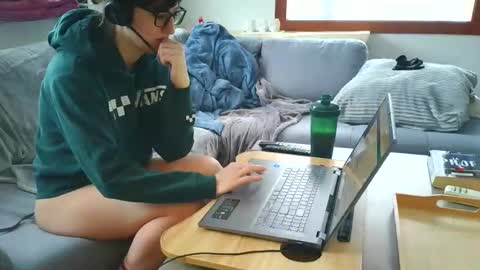 emyxxl online show from 17, 2, 2026