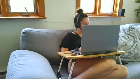 Snapshot of emyxxl chatting on 26, 5, 2026 emyxxl online show from 26, 5, 2026