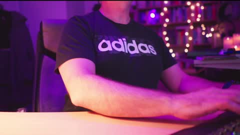 Snapshot of energybra chatting on 30, 12, 2024 uk online show from 30, 12, 2024