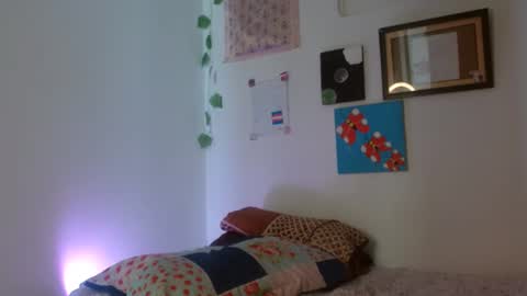 engel20042001 online show from 10, 10, 2025