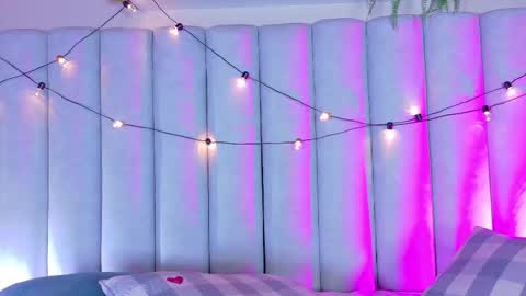 Snapshot of engelstone_ chatting on 3, 12, 2025 E N G E L online show from 3, 12, 2025