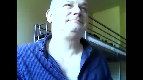 Snapshot of englishguysurrey chatting on 29, 4, 2026 englishguysurrey online show from 29, 4, 2026