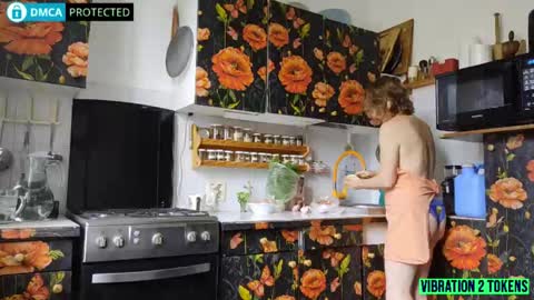 Snapshot of enjoymomentsunshine chatting on 28, 5, 2026 Angel-wife 53 yrs and Eruption- husband 39 yrs online show from 28, 5, 2026