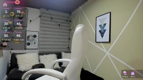 Snapshot of enma_clark chatting on 28, 10, 2025 Enma clark online show from 28, 10, 2025