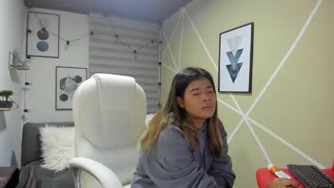 Snapshot of enma_clark chatting on 25, 11, 2025 Enma clark online show from 25, 11, 2025