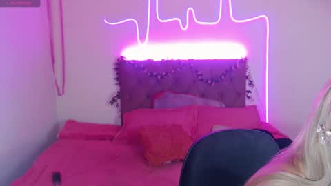 Enma Rojas online show from 20, 12, 2024