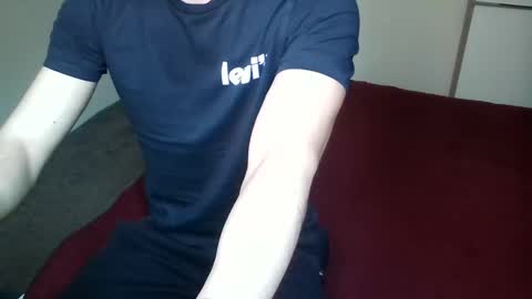 Snapshot of enoch98 chatting on 26, 2, 2025 enoch98 online show from 26, 2, 2025