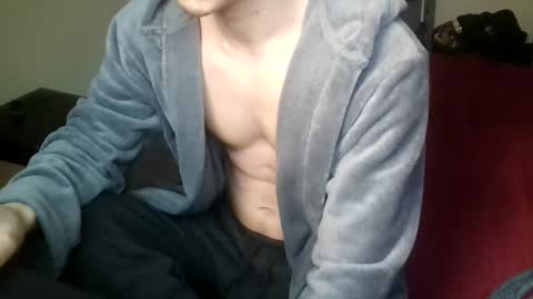 Snapshot of enoch98 chatting on 4, 3, 2025 enoch98 online show from 4, 3, 2025