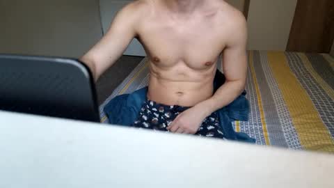 Snapshot of enoch98 chatting on 10, 3, 2025 enoch98 online show from 10, 3, 2025