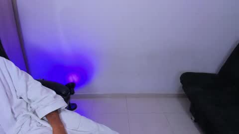 Snapshot of enyel_100 chatting on 27, 5, 2026 enyel_100 online show from 27, 5, 2026