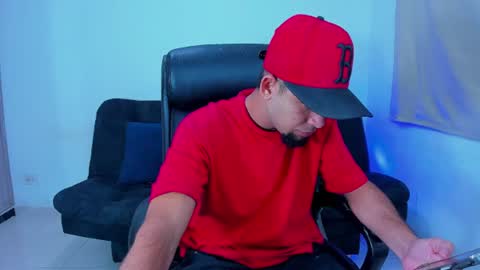 Snapshot of enyel_100 chatting on 14, 6, 2026 enyel_100 online show from 14, 6, 2026