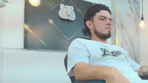 Snapshot of enzo_turner chatting on 14, 1, 2026 online show from 14, 1, 2026