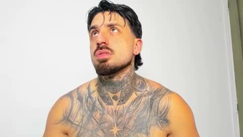 Snapshot of enzoaren chatting on 6, 11, 2025 Enzo Aren online show from 6, 11, 2025