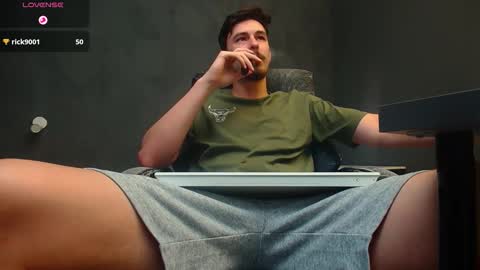 Snapshot of enzorace chatting on 9, 9, 2025 EnzoRace online show from 9, 9, 2025