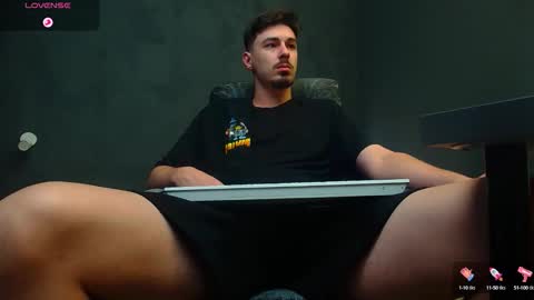 Snapshot of enzorace chatting on 13, 9, 2025 EnzoRace online show from 13, 9, 2025