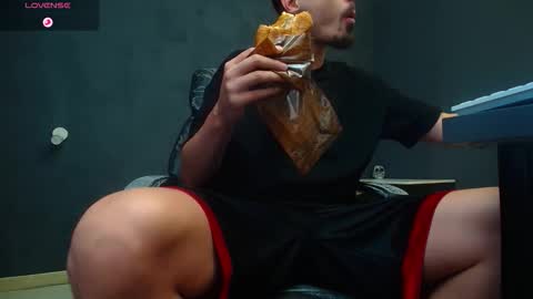 Snapshot of enzorace chatting on 23, 9, 2025 EnzoRace online show from 23, 9, 2025