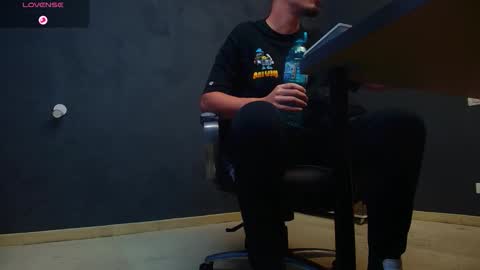 Snapshot of enzorace chatting on 5, 10, 2025 EnzoRace online show from 5, 10, 2025