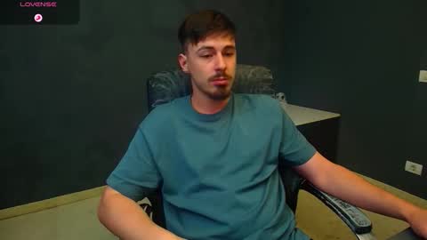 Snapshot of enzorace chatting on 15, 11, 2025 EnzoRace online show from 15, 11, 2025