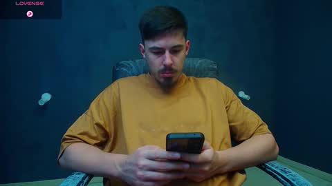 Snapshot of enzorace chatting on 18, 11, 2025 EnzoRace online show from 18, 11, 2025