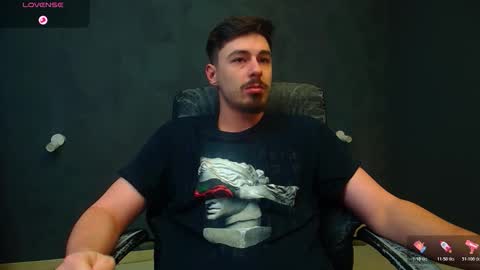 Snapshot of enzorace chatting on 20, 11, 2025 EnzoRace online show from 20, 11, 2025