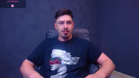 Snapshot of enzorace chatting on 27, 11, 2025 EnzoRace online show from 27, 11, 2025