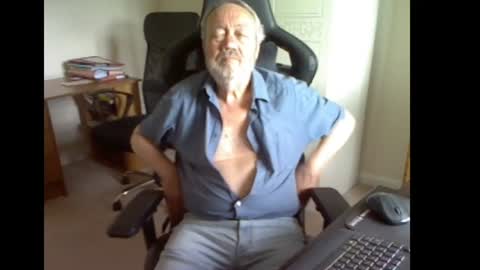 Snapshot of erasmus_d chatting on 17, 6, 2026 erasmus_d online show from 17, 6, 2026