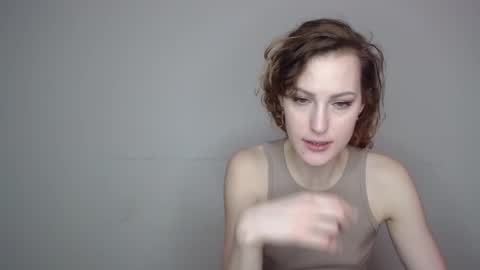 Erdbeeren mit Sahne online show from 21, 1, 2025